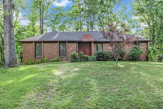 833 Stirrup Dr, Nashville, TN 37221