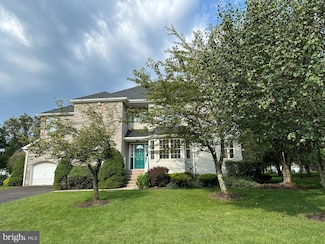 906 Taggert Dr, Belle Mead, NJ 08502