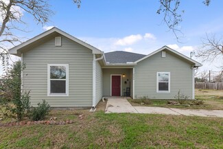 2306 Old Chappell Hill Rd, Brenham, TX 77833