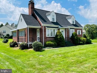 1030 Fishburn Rd, Hershey, PA 17033