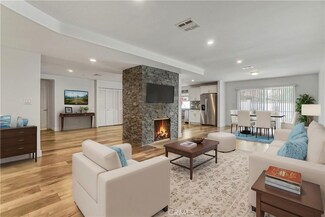 23205 Ingomar St, Canoga Park, CA 91304