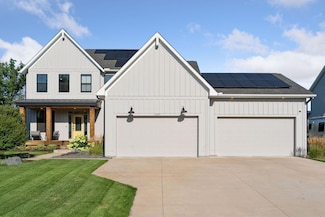 6457 Fox Rd, Circle Pines, MN 55014