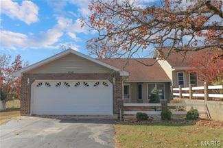 1758 Napoleon Dr, Bonne Terre, MO 63628