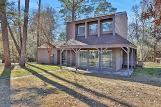 10 Driftwood Ln, Coldspring, TX 77331