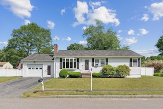 66 Rustic Ln, Portland, ME 04103