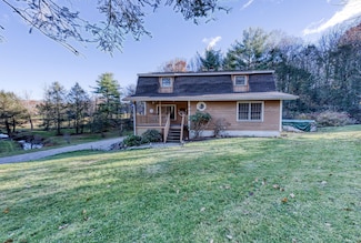 51 Devaux Rd, Torrington, CT 06790