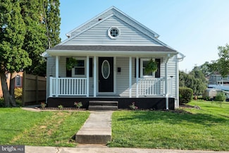 525 W 2nd St, Hummelstown, PA 17036