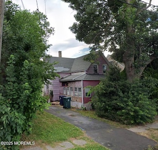 693 Hanson Ave, Perth Amboy, NJ 08861