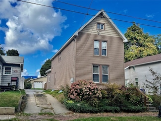 714 W 3rd St, Erie, PA 16507