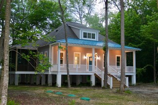 670 Pintail Cove Ln, Mathews, VA 23025