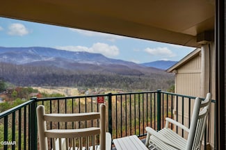 3710 Weber Rd Unit 303-A, Gatlinburg, TN 37738