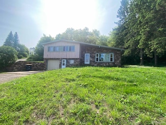 901 Spring St, Bessemer, MI 49911