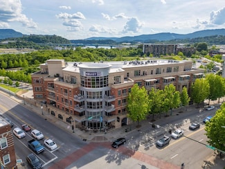 4 Cherokee Blvd, Chattanooga, TN 37405