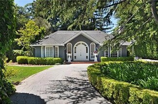 18 Stockbridge Ave, Atherton, CA 94027