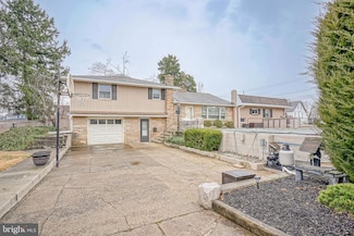 4 N Chester Ave, Riverside, NJ 08075