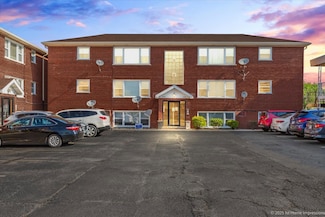 7110 W 107th St Unit 16, Worth, IL 60482