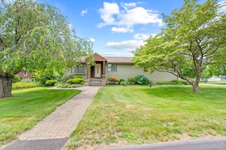 223 Beach Rd, Wolcott, CT 06716