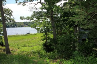 167 Cadmans Neck Rd, Westport, MA 02790