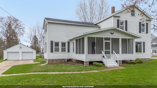 630 Madison Ave, Omro, WI 54963