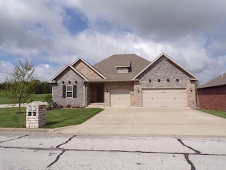 901 N 23rd Ave, Ozark, MO 65721