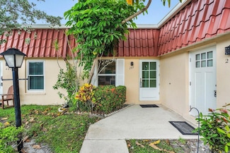 289 Cape Cod Cir, Lake Worth, FL 33467