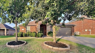 239 Thoroughbred St, Waxahachie, TX 75165