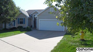 9221 Laurel Plaza, Omaha, NE 68134