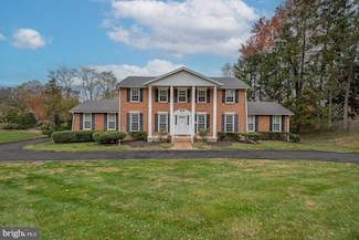 1215 Club House Rd, Gladwyne, PA 19035