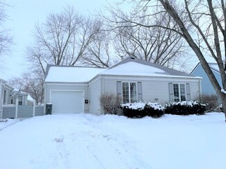124 Tealwood Rd, Montgomery, IL 60538