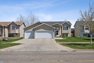 1623 10th St W, West Fargo, ND 58078