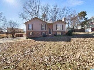92 Bel Air Cir, Pleasant Grove, AL 35127