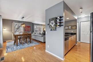 2422 Columbus Ct, Minneapolis, MN 55404