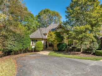 853 Club House Dr, Sunset, SC 29685