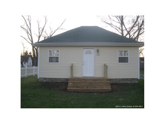 108 Church St, Henryville, IN 47126