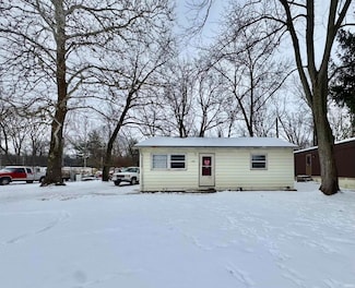 7004 E Red Maple Ct, Monticello, IN 47960
