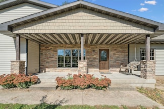 2041 215th St, Manchester, IA 52057