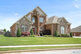 7567 Crestridge Dr, Owens Cross Roads, AL 35763