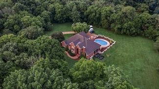 1018 Jensen Ln, Hendersonville, TN 37075