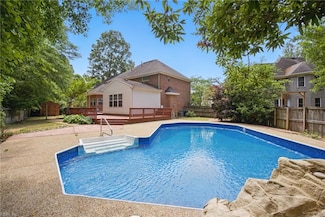 1733 Swan Lake Crescent, Chesapeake, VA 23321