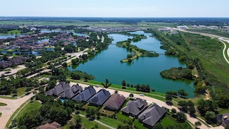 14 Cottage Glen Ln, Fulshear, TX 77441