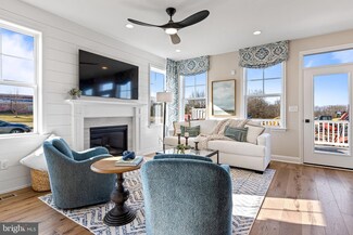 107 Charles Ln, Harleysville, PA 19438