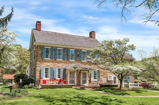 1010 Woodside Ave, Mertztown, PA 19539