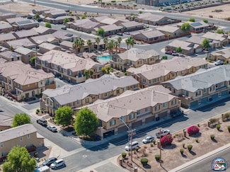 421 Sunrise Ct Unit 2, Brawley, CA 92227