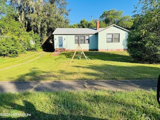 8041 Oakwood St, Jacksonville, FL 32208