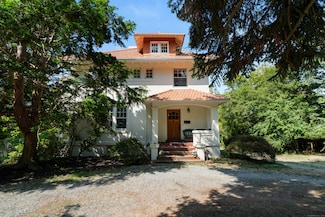 845 Ocean Ave, New London, CT 06320