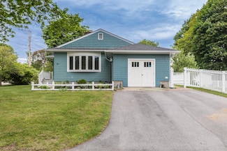 31 Dion Ave, Kittery, ME 03904