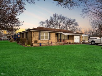 112 S Coventry Dr, Anderson, IN 46012