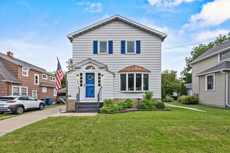 157 W 19th Ave, Oshkosh, WI 54902