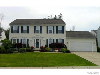 2216 Hunters Hollow Ln, Lake View, NY 14085