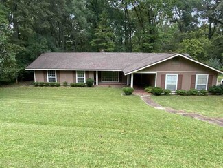 747 Oak Ridge Dr, Yazoo City, MS 39194